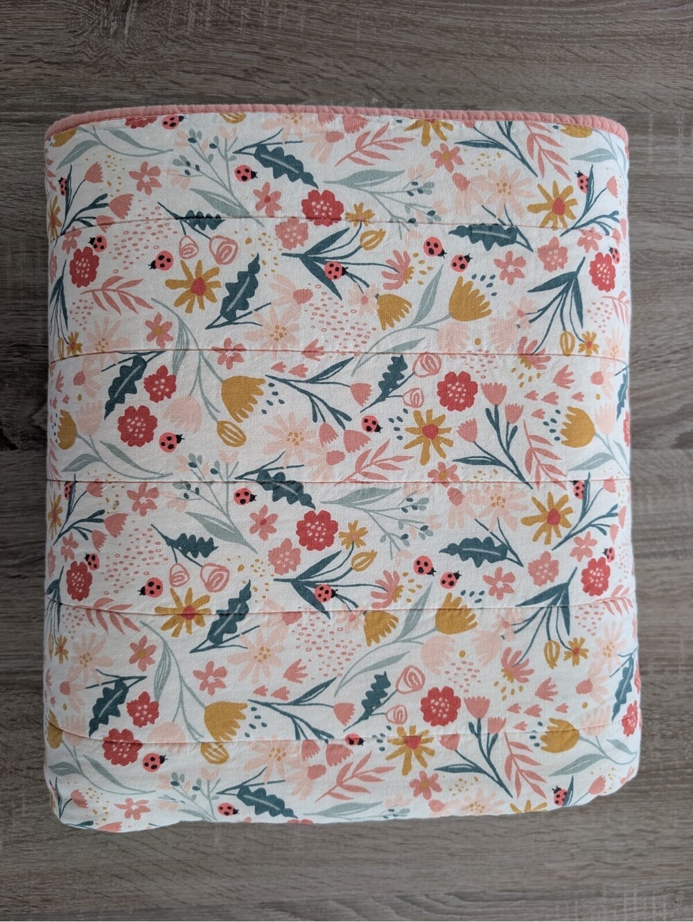 Pillowfort 100% Cotton Ladybug Floral Quilt Cottage Shabby Farmhouse 90x84"